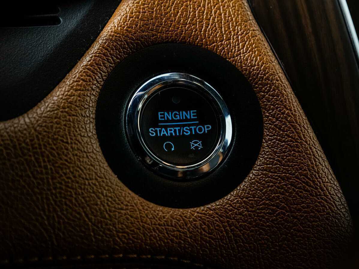 Ford Explorer с пробегом — 2016 год. Фото: #17