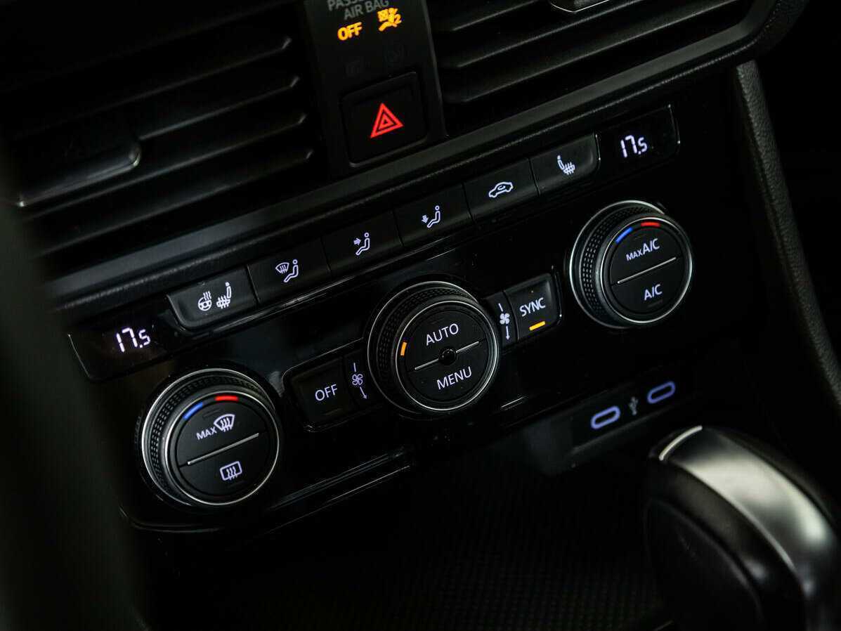 Volkswagen Jetta с пробегом — 2020 год. Фото: #15