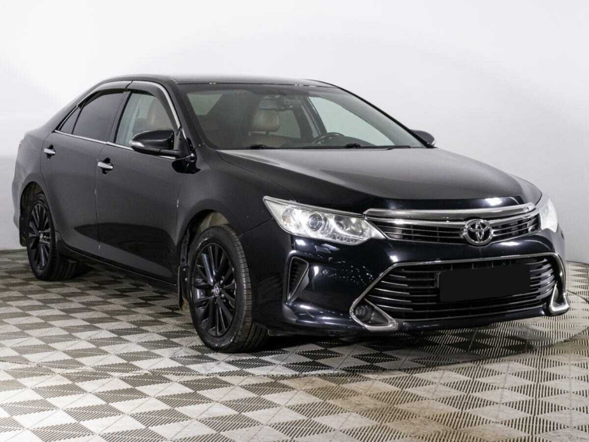 Toyota Camry с пробегом — 2016 год. Фото: #2