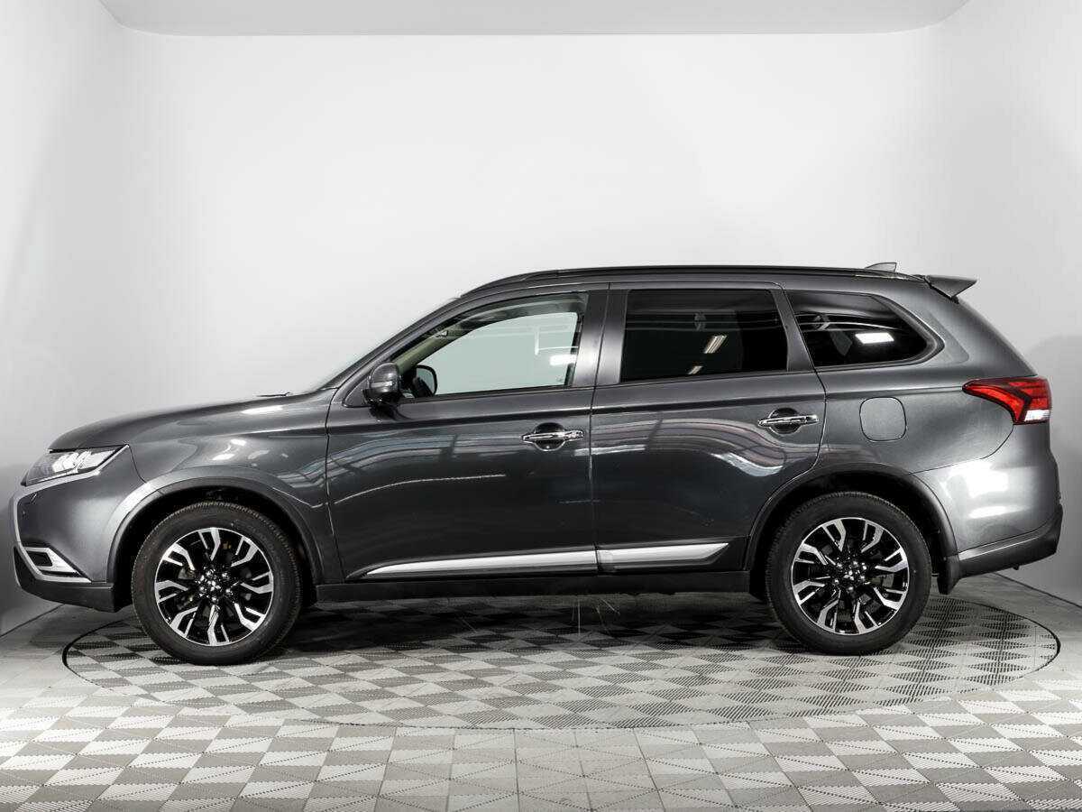 Mitsubishi Outlander с пробегом — 2022 год. Фото: #7