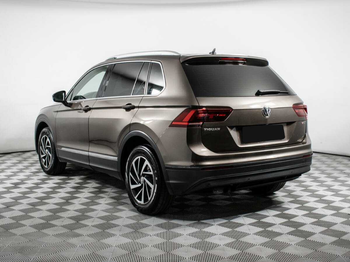 Volkswagen Tiguan с пробегом — 2018 год. Фото: #6