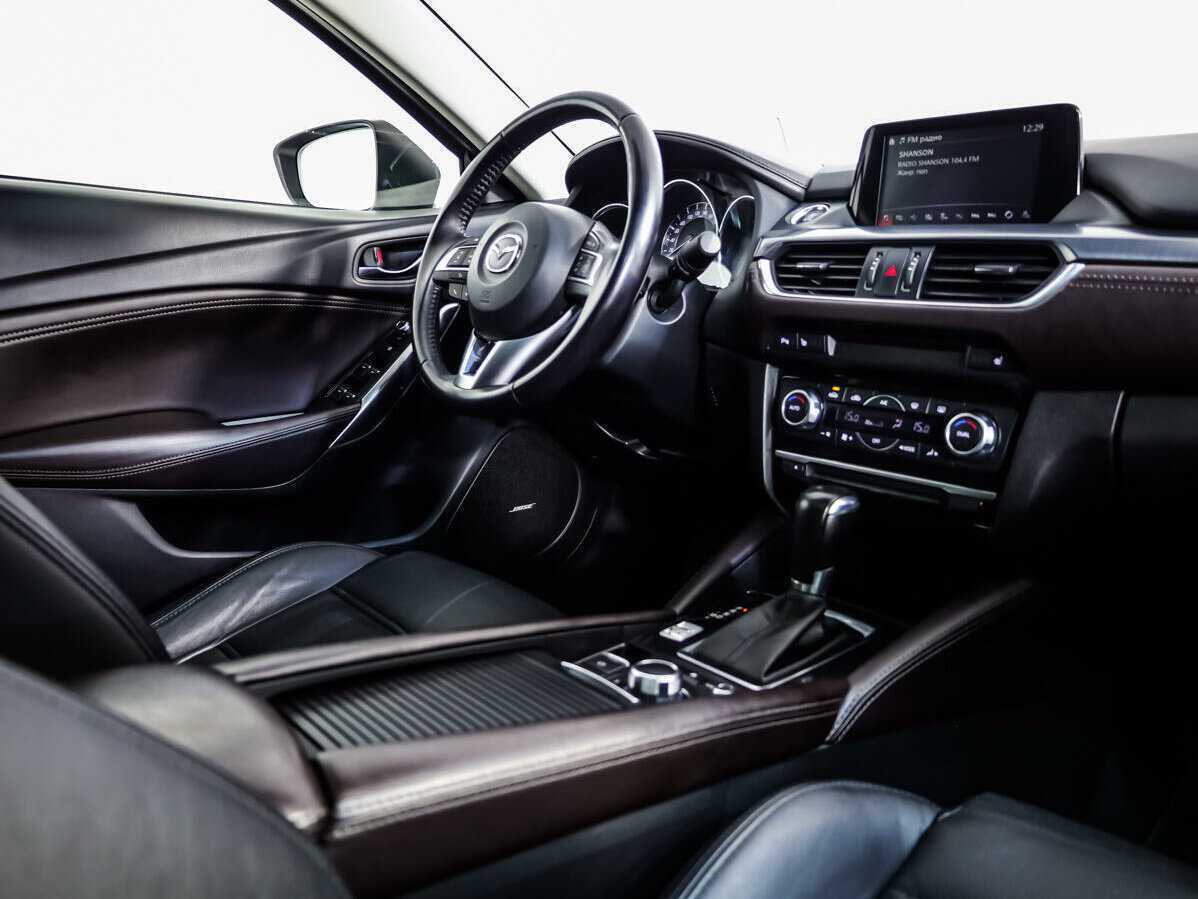Mazda 6 с пробегом — 2015 год. Фото: #7