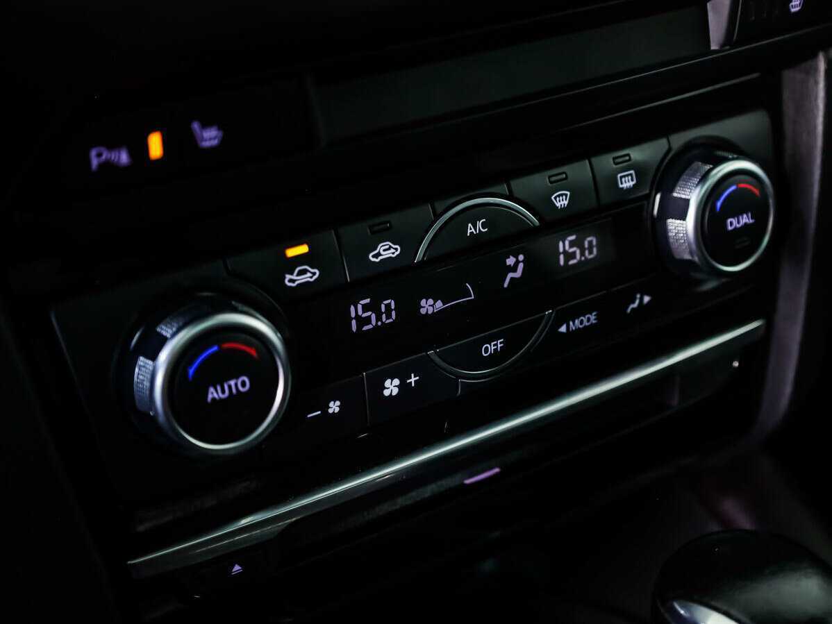 Mazda 6 с пробегом — 2015 год. Фото: #13