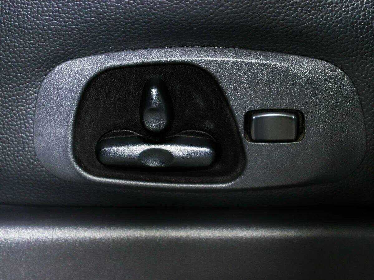 Mitsubishi Pajero с пробегом — 2013 год. Фото: #14