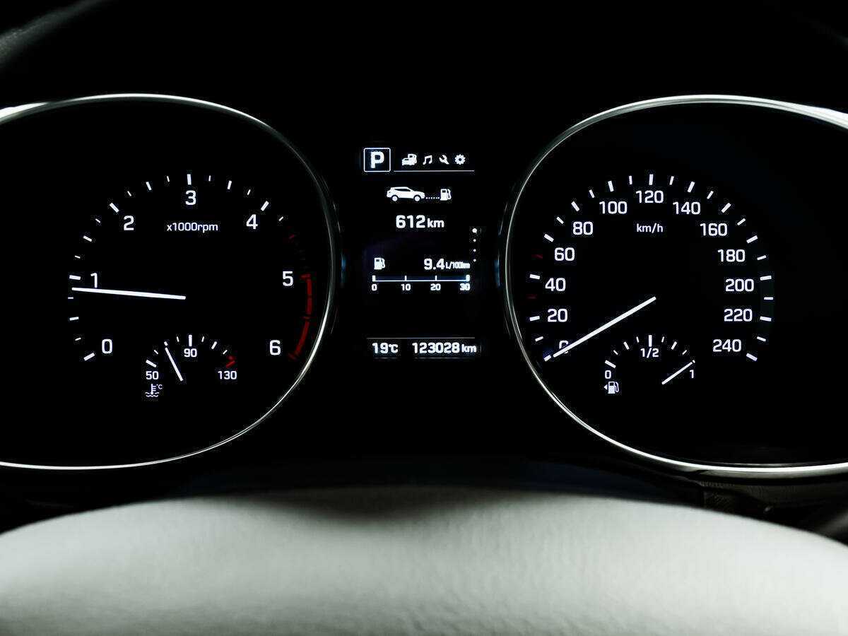 Hyundai Santa Fe с пробегом — 2017 год. Фото: #9