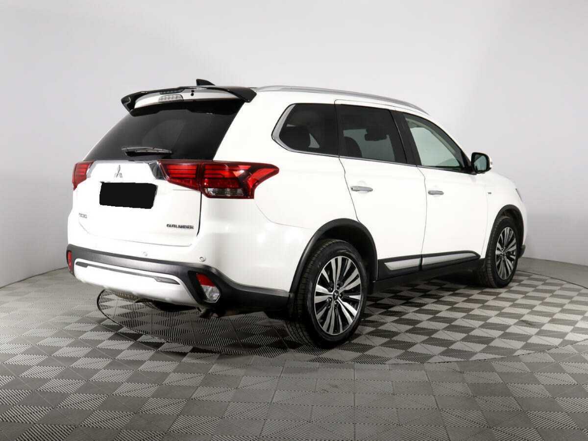 Mitsubishi Outlander с пробегом — 2019 год. Фото: #7