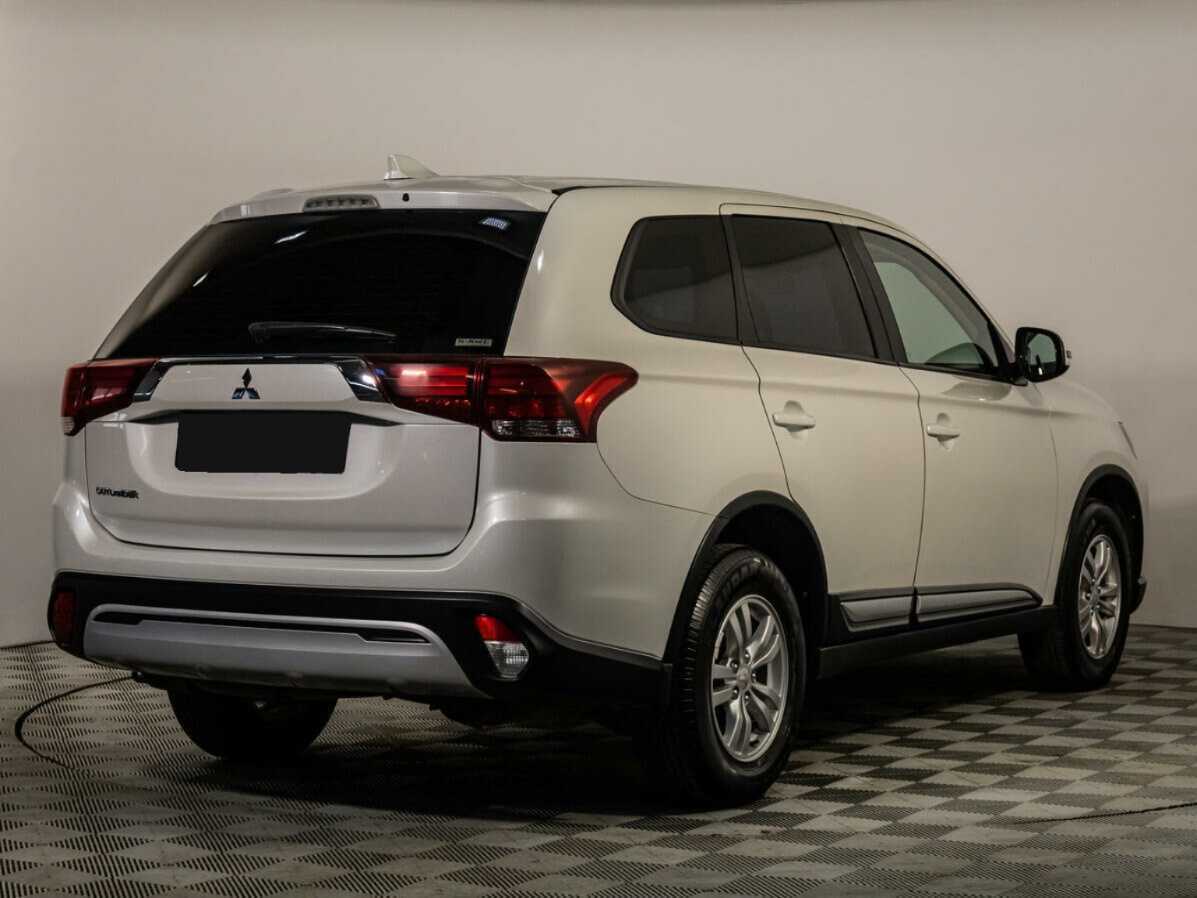 Mitsubishi Outlander с пробегом — 2020 год. Фото: #3