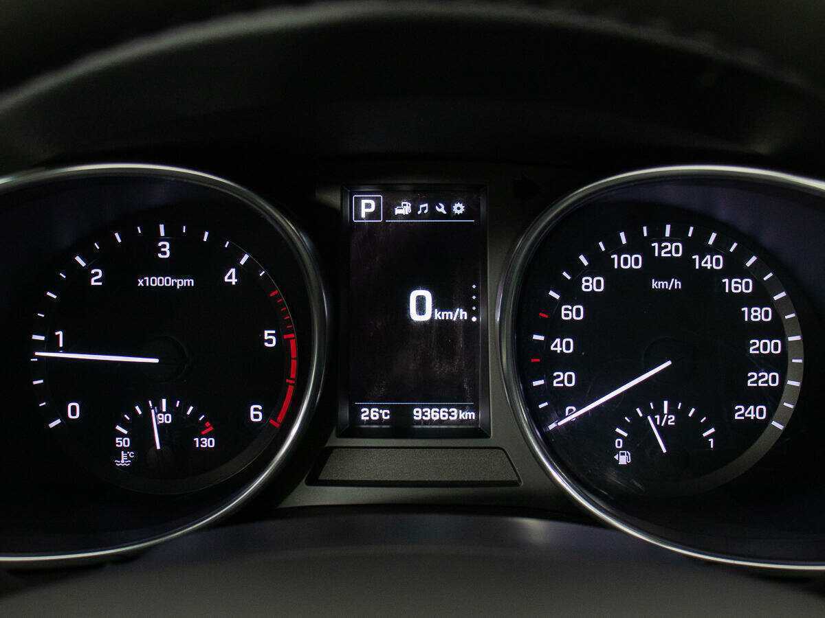 Hyundai Santa Fe с пробегом — 2016 год. Фото: #14