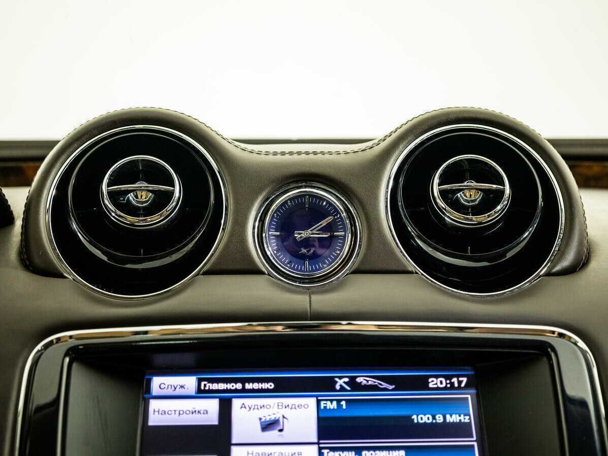 Jaguar XJ с пробегом — 2013 год. Фото: #15