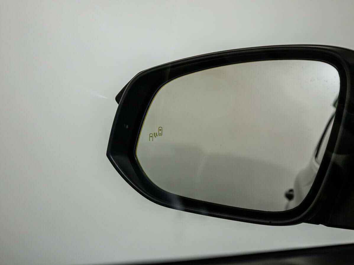 Toyota RAV4 с пробегом — 2016 год. Фото: #18