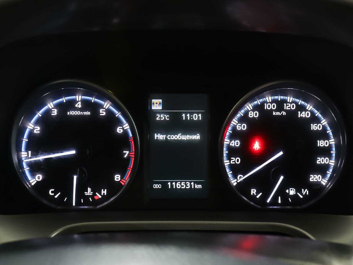 Toyota RAV4 с пробегом — 2016 год. Фото: #11