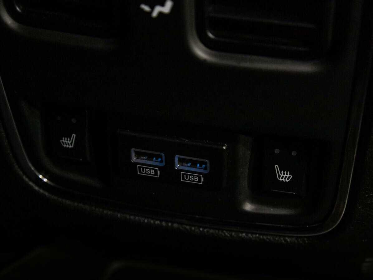 Jeep Grand Cherokee с пробегом — 2013 год. Фото: #19