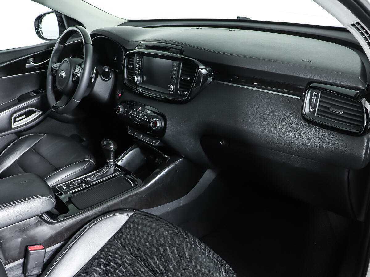 Kia Sorento с пробегом — 2016 год. Фото: #6