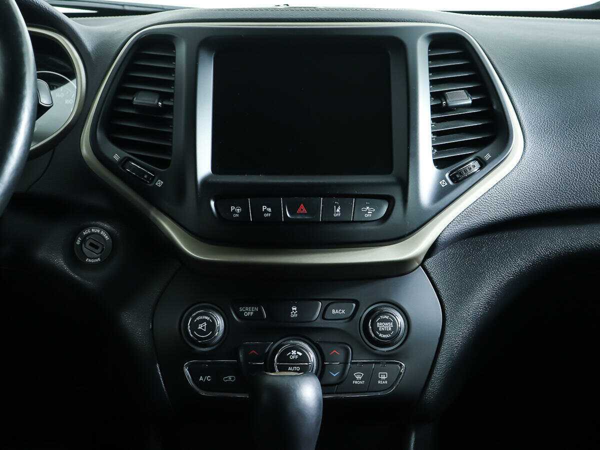 Jeep Cherokee с пробегом — 2014 год. Фото: #10