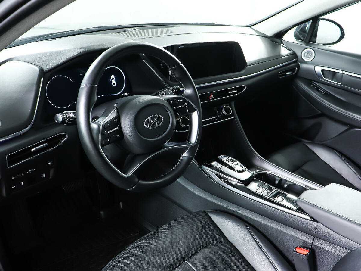 Hyundai Sonata с пробегом — 2022 год. Фото: #11