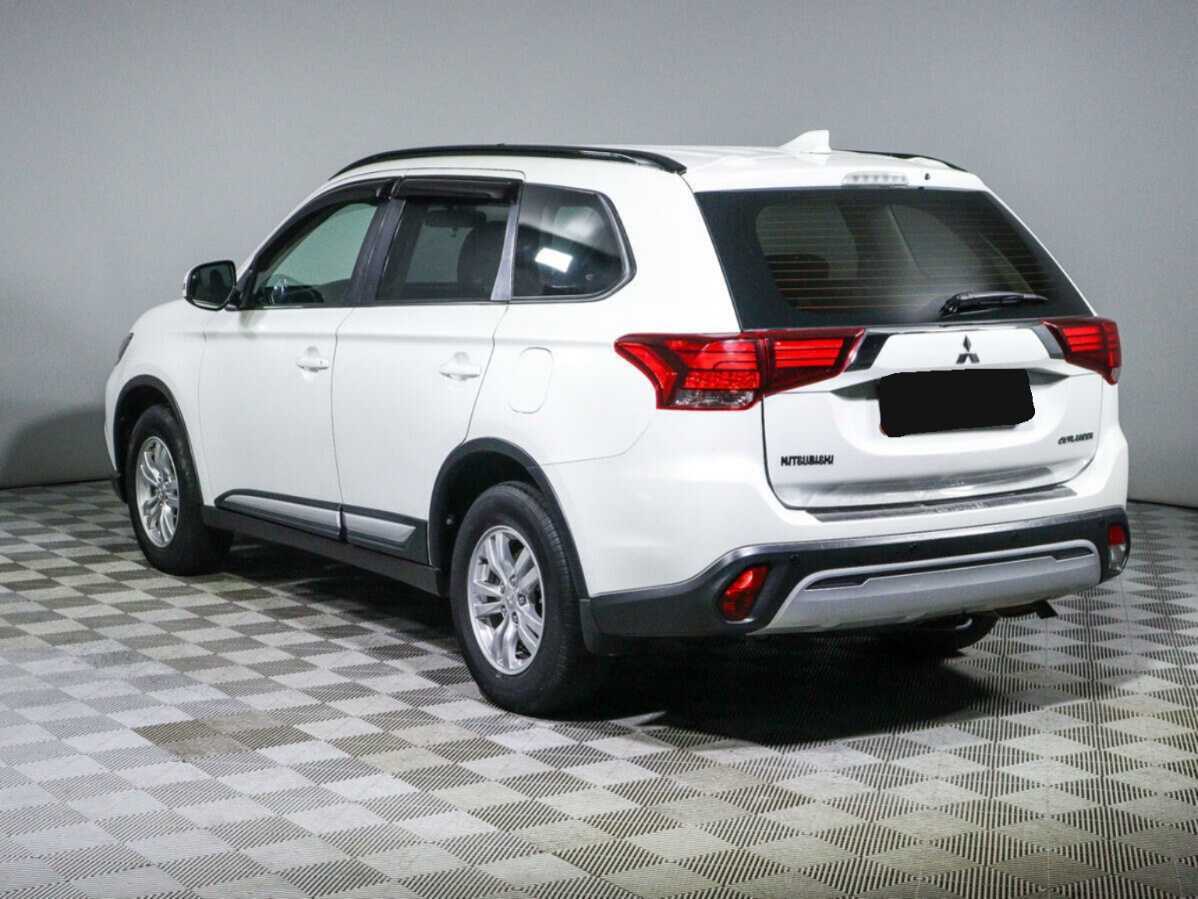 Mitsubishi Outlander с пробегом — 2019 год. Фото: #5