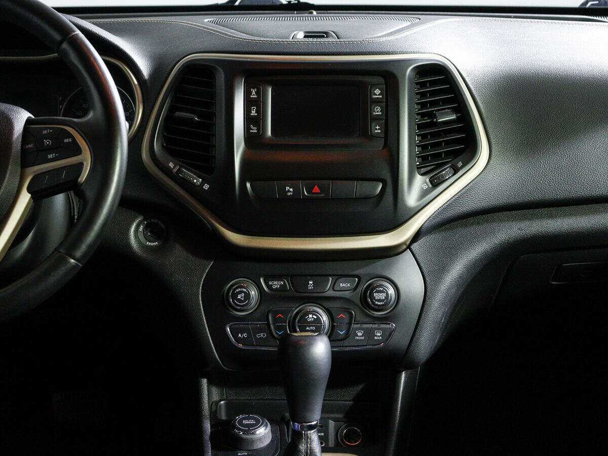 Jeep Cherokee с пробегом — 2014 год. Фото: #10
