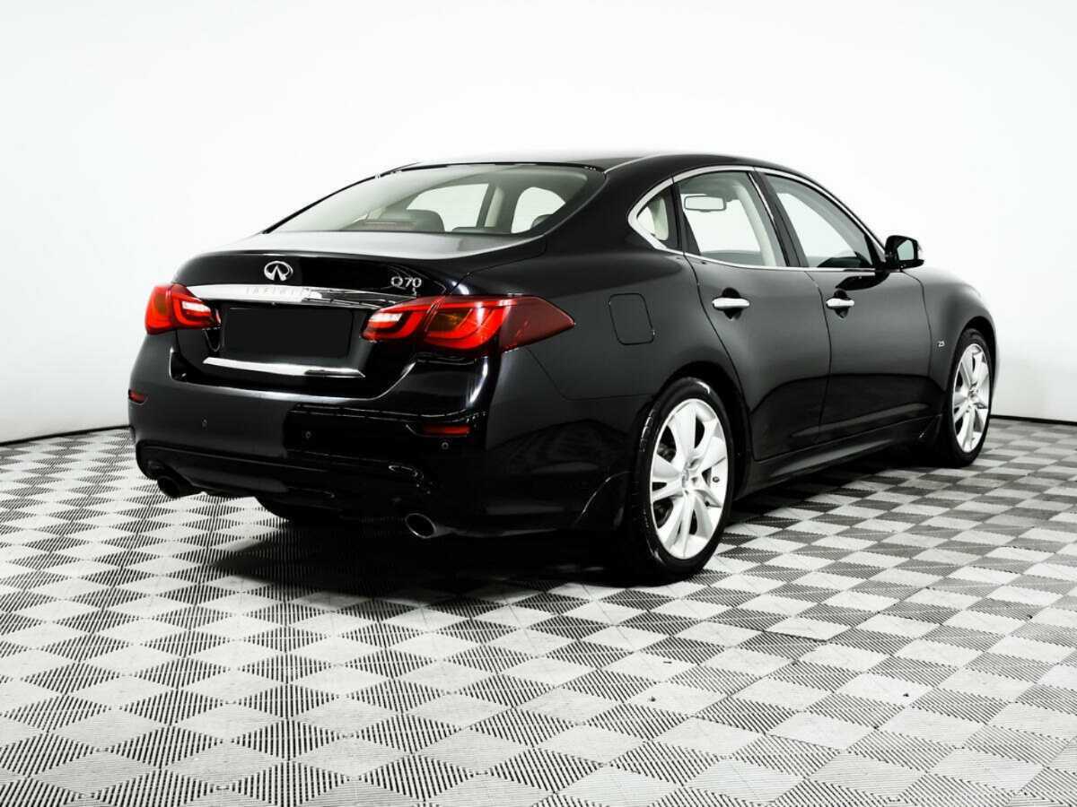 Infiniti Q70 с пробегом — 2016 год. Фото: #4