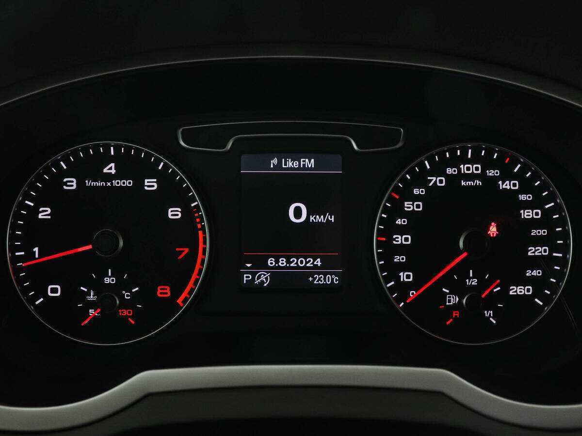 Audi Q3 с пробегом — 2012 год. Фото: #10