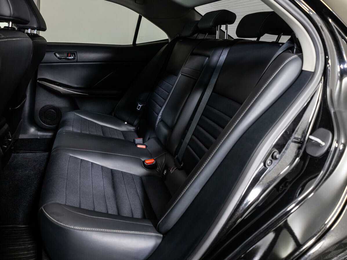 Lexus IS с пробегом — 2014 год. Фото: #7