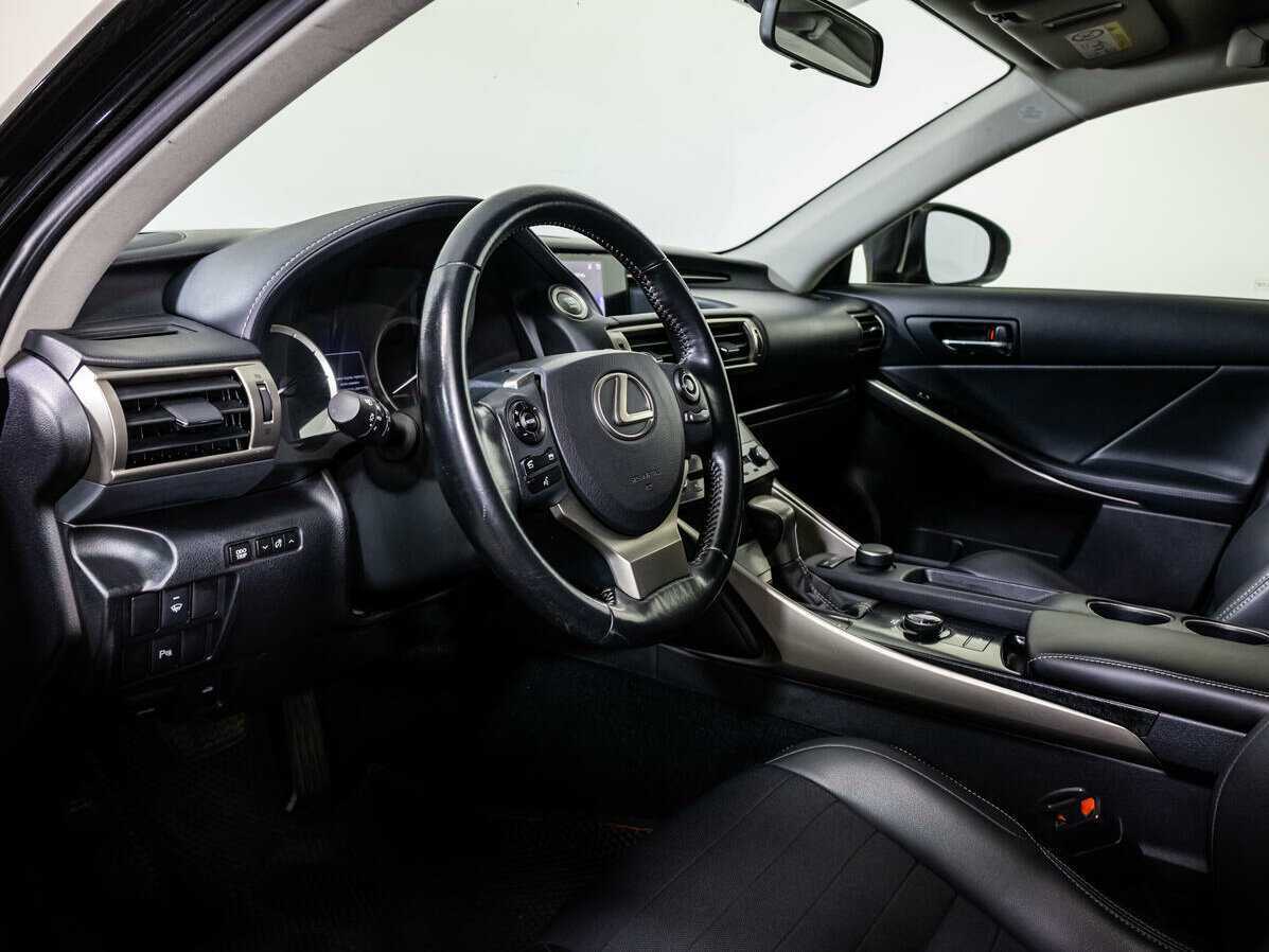 Lexus IS с пробегом — 2014 год. Фото: #8