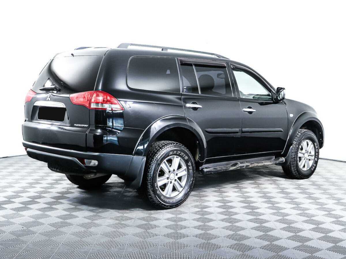 Mitsubishi Pajero Sport с пробегом — 2014 год. Фото: #3