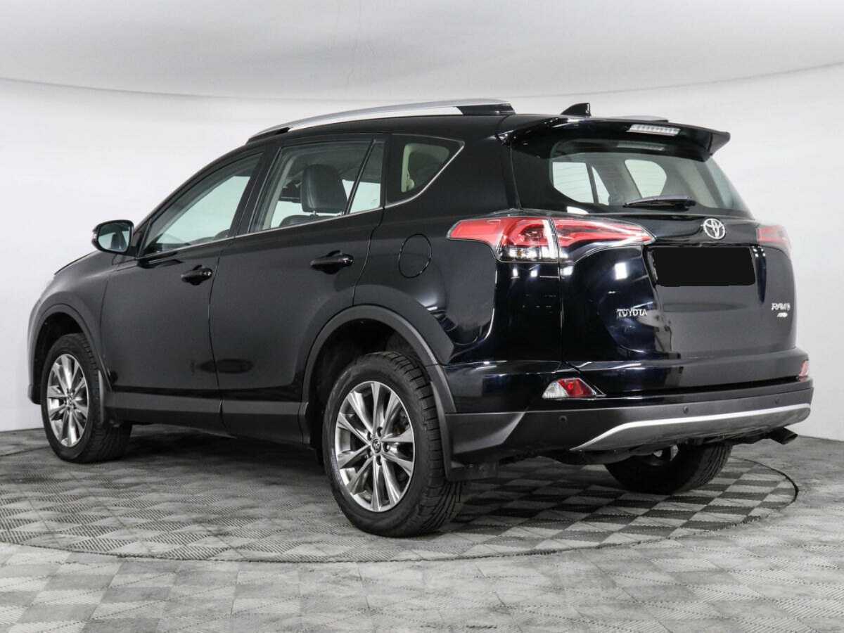 Toyota RAV4 с пробегом — 2018 год. Фото: #6