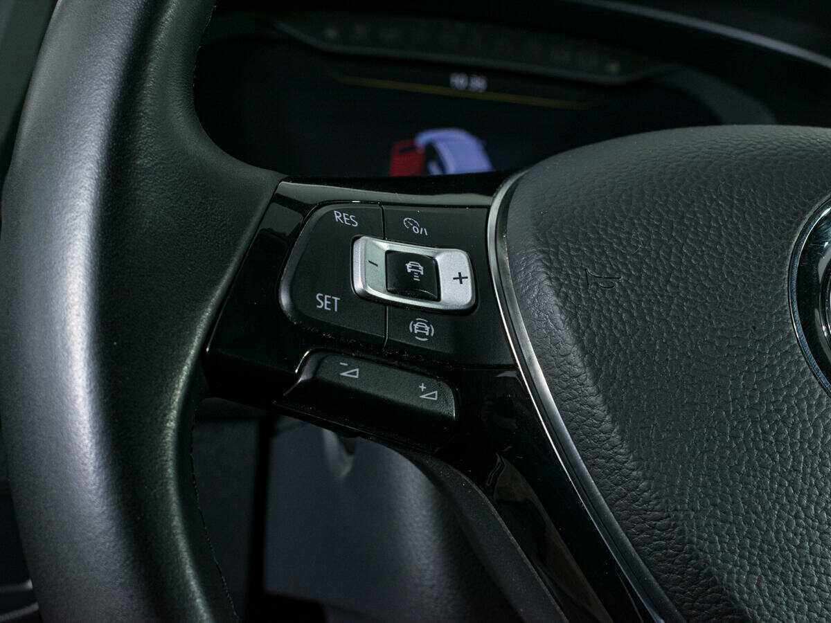 Volkswagen Tiguan с пробегом — 2018 год. Фото: #13