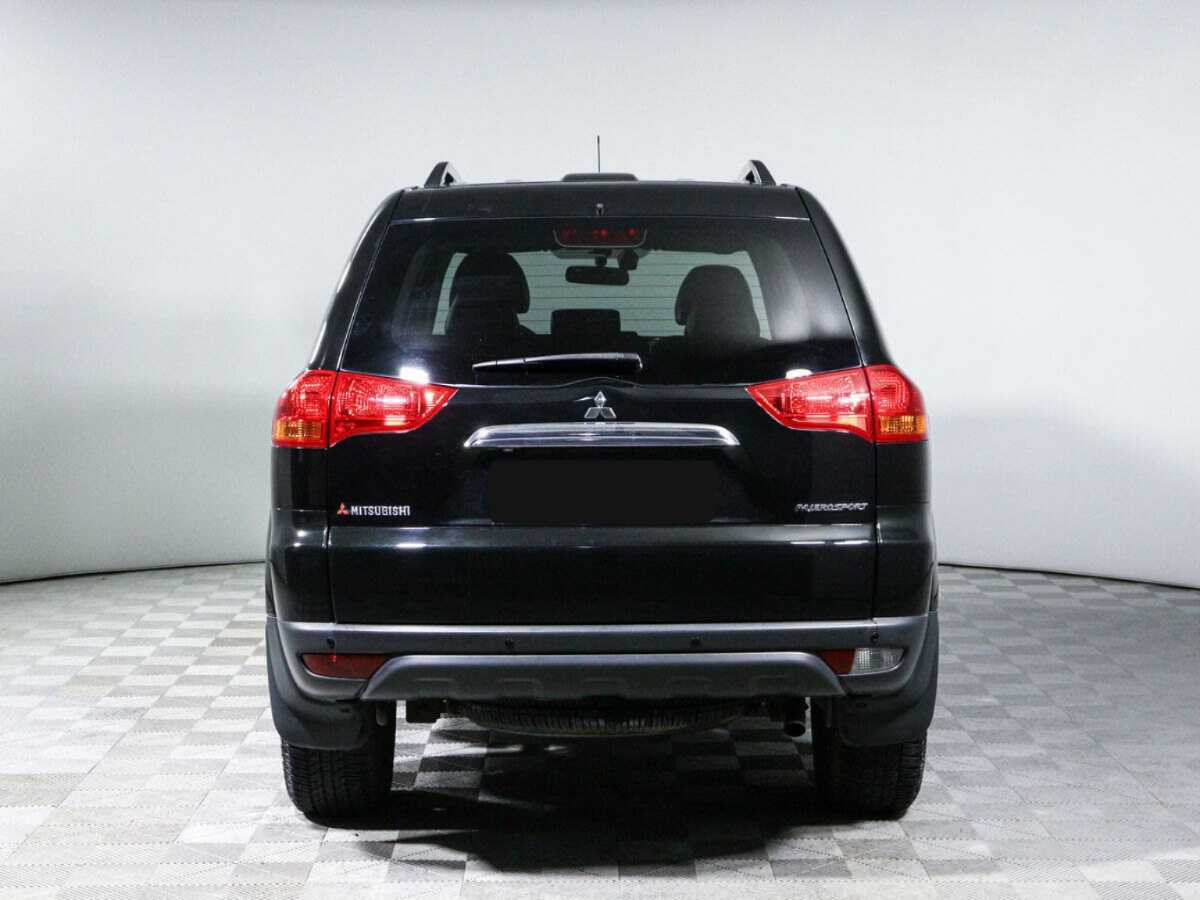 Mitsubishi Pajero Sport с пробегом — 2012 год. Фото: #3