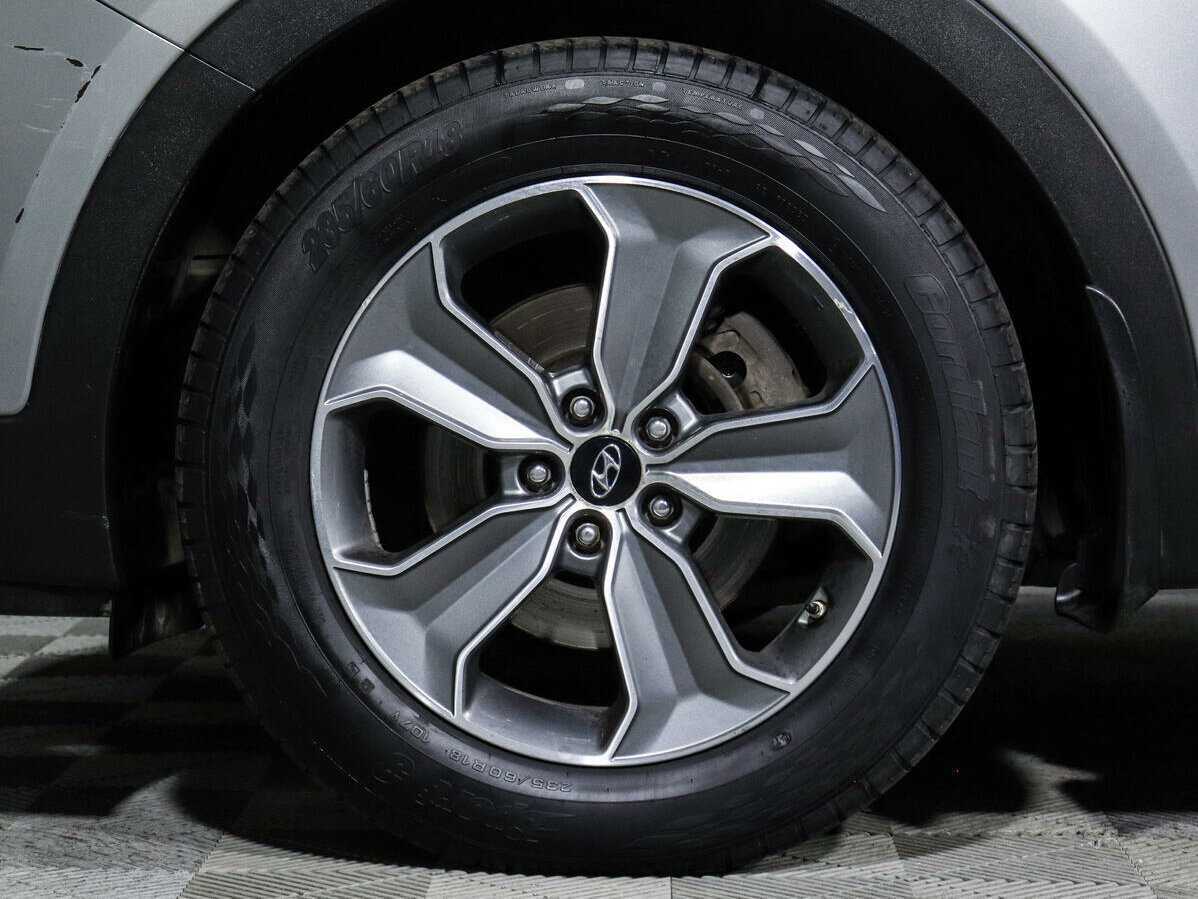 Hyundai Santa Fe с пробегом — 2015 год. Фото: #10