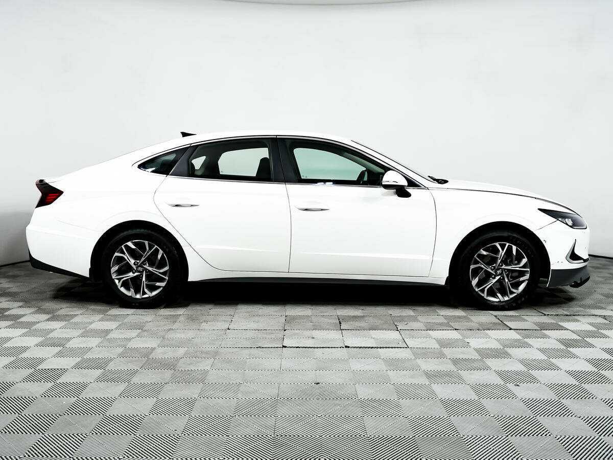 Hyundai Sonata с пробегом — 2021 год. Фото: #3