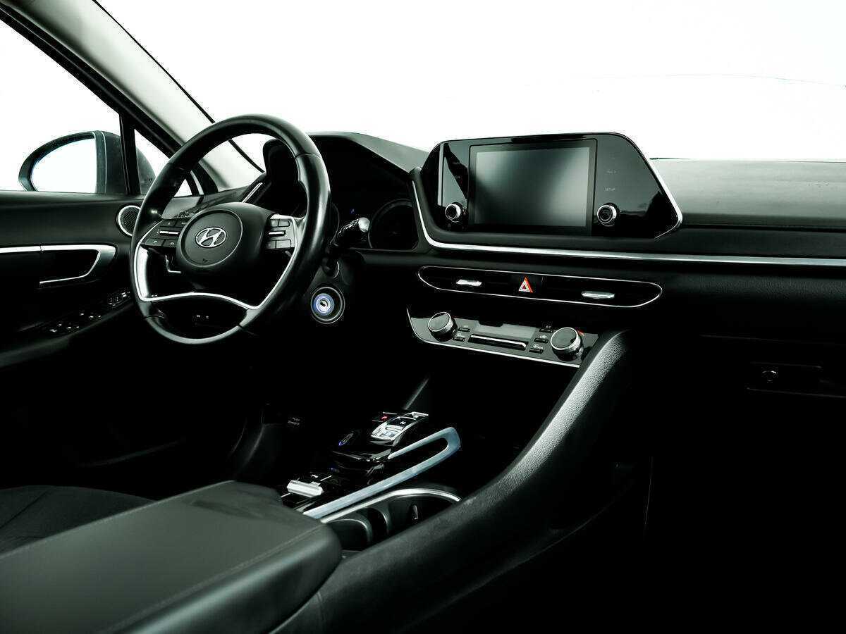 Hyundai Sonata с пробегом — 2021 год. Фото: #8