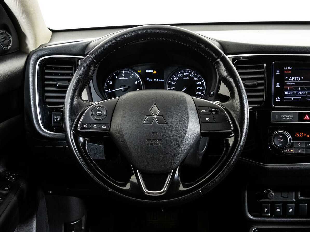 Mitsubishi Outlander с пробегом — 2019 год. Фото: #9