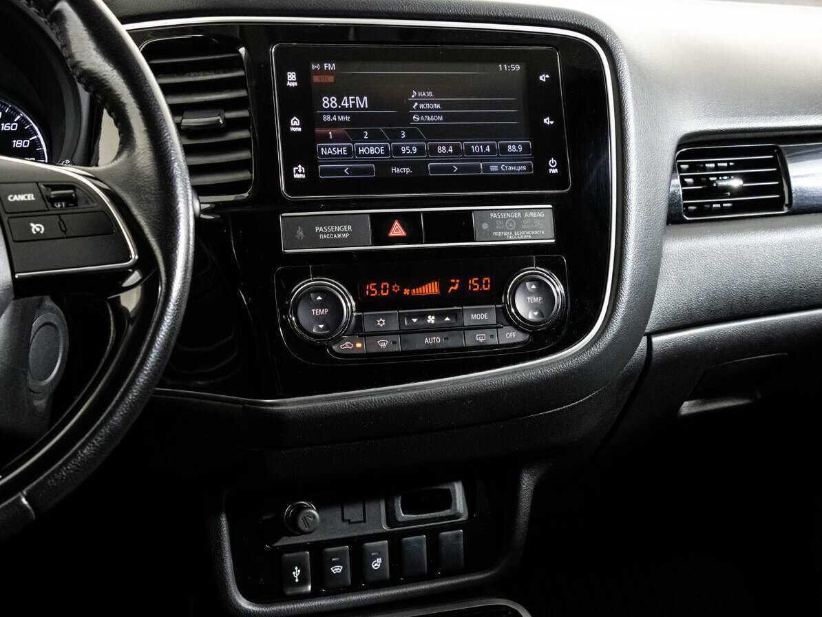 Mitsubishi Outlander с пробегом — 2019 год. Фото: #11