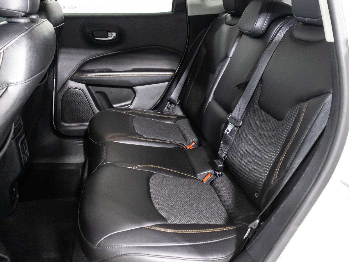 Jeep Compass с пробегом — 2017 год. Фото: #9