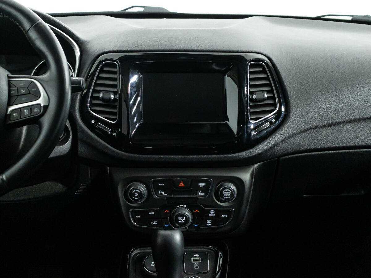 Jeep Compass с пробегом — 2017 год. Фото: #13