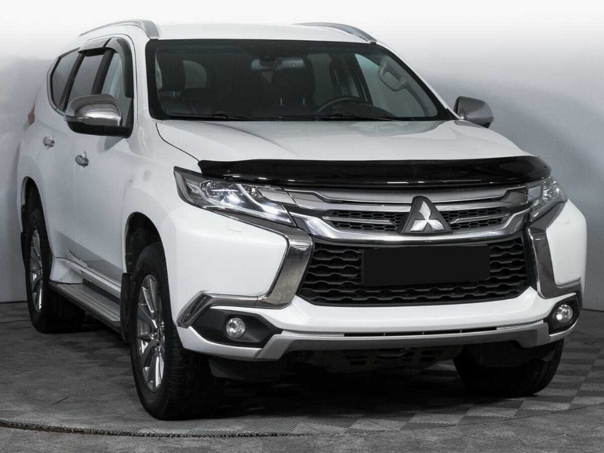 Mitsubishi Pajero Sport с пробегом — 2018 год. Фото: #2