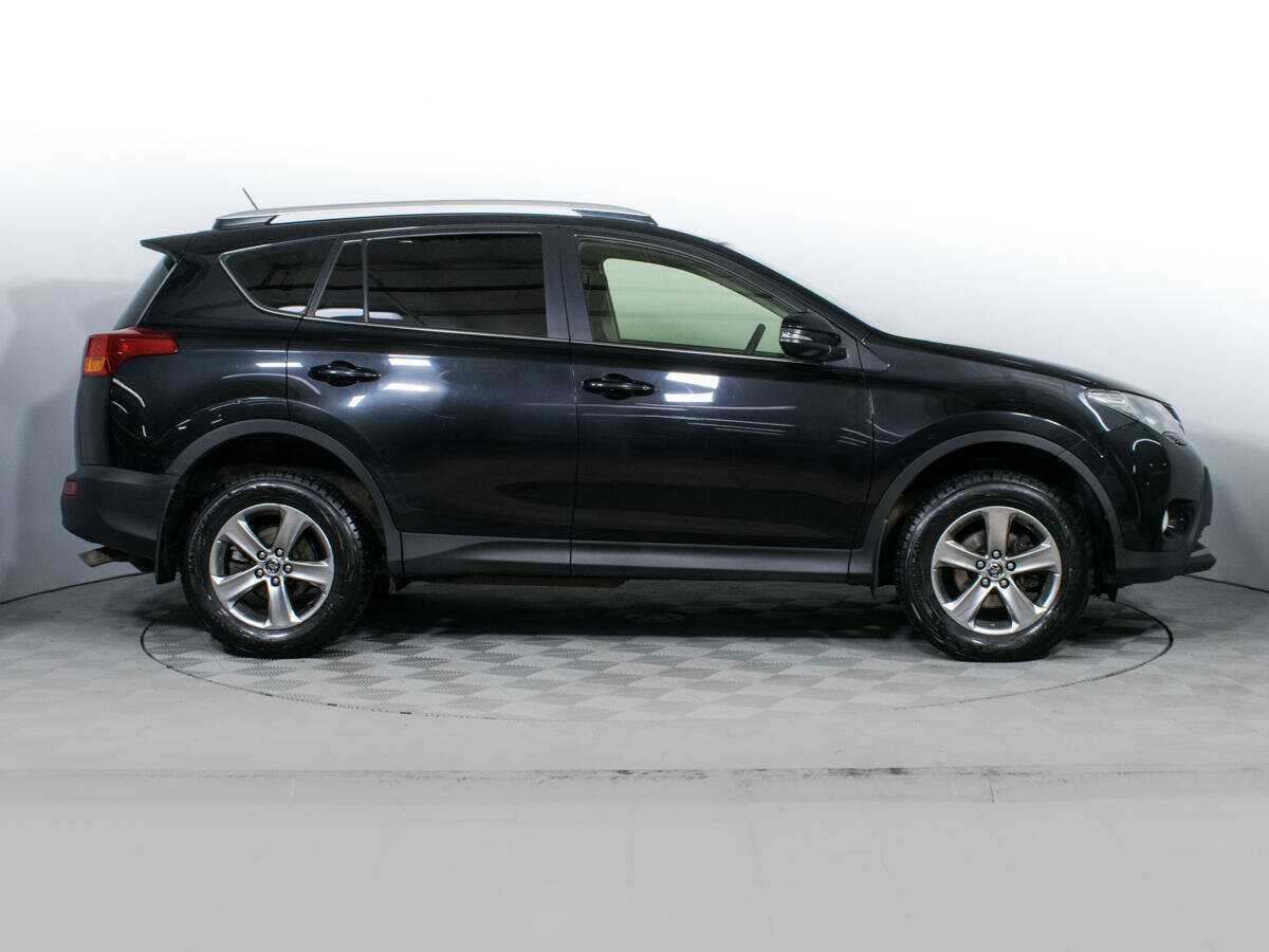 Toyota RAV4 с пробегом — 2015 год. Фото: #3