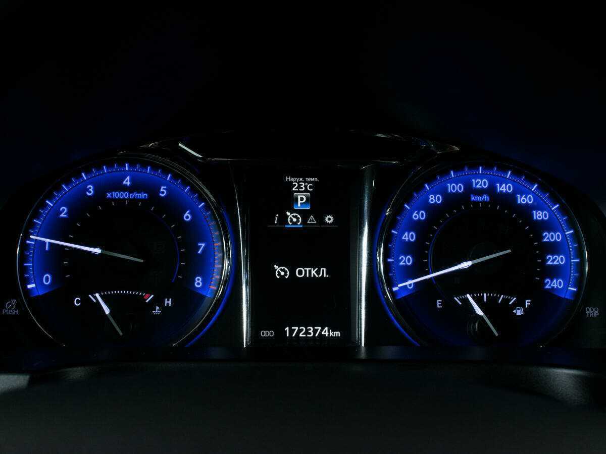 Toyota Camry с пробегом — 2017 год. Фото: #11