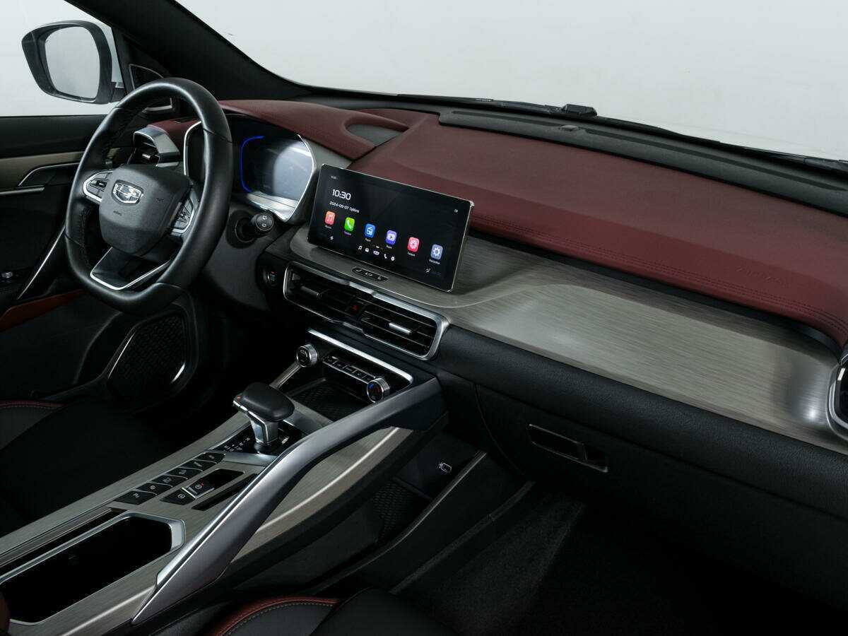 Geely Coolray с пробегом — 2023 год. Фото: #8