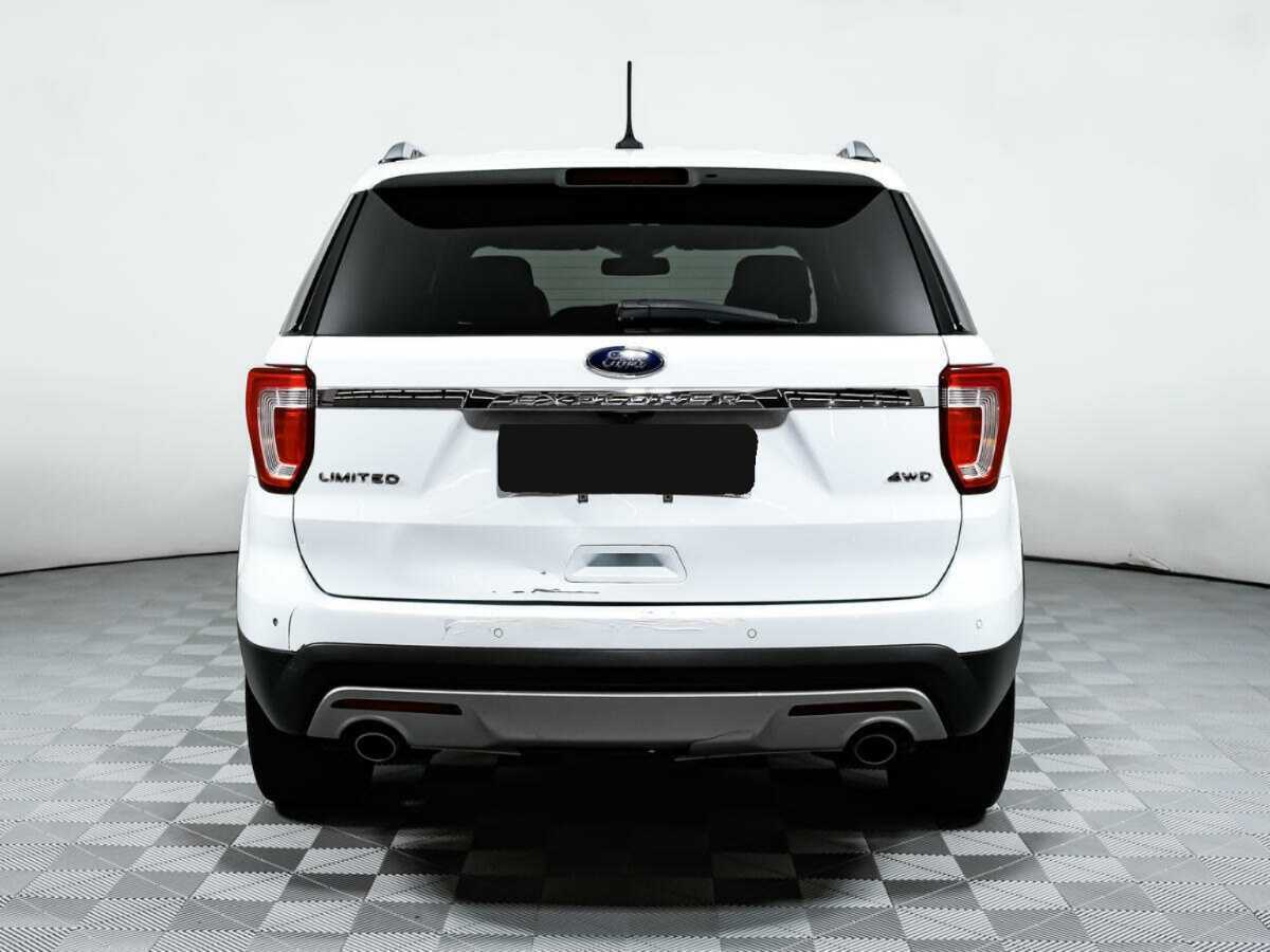 Ford Explorer с пробегом — 2017 год. Фото: #4