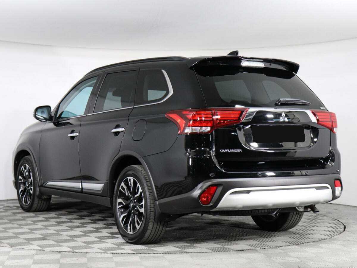 Mitsubishi Outlander с пробегом — 2022 год. Фото: #6