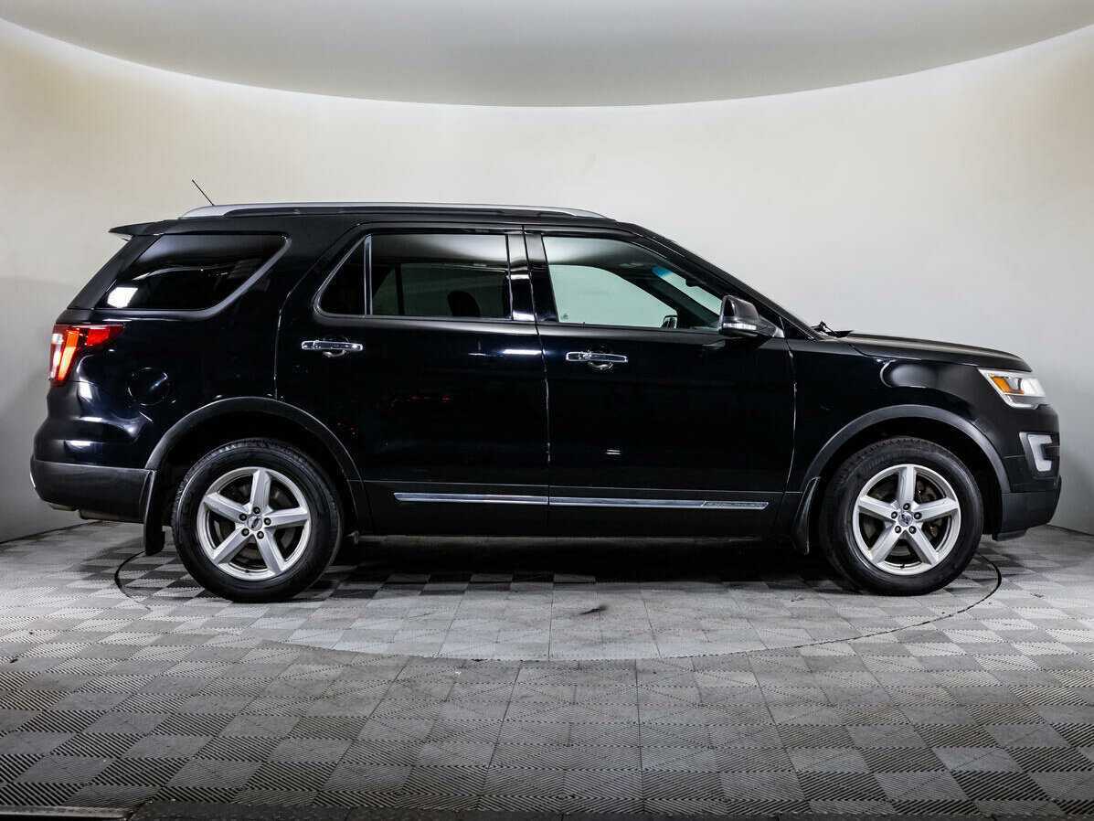 Ford Explorer с пробегом — 2016 год. Фото: #3