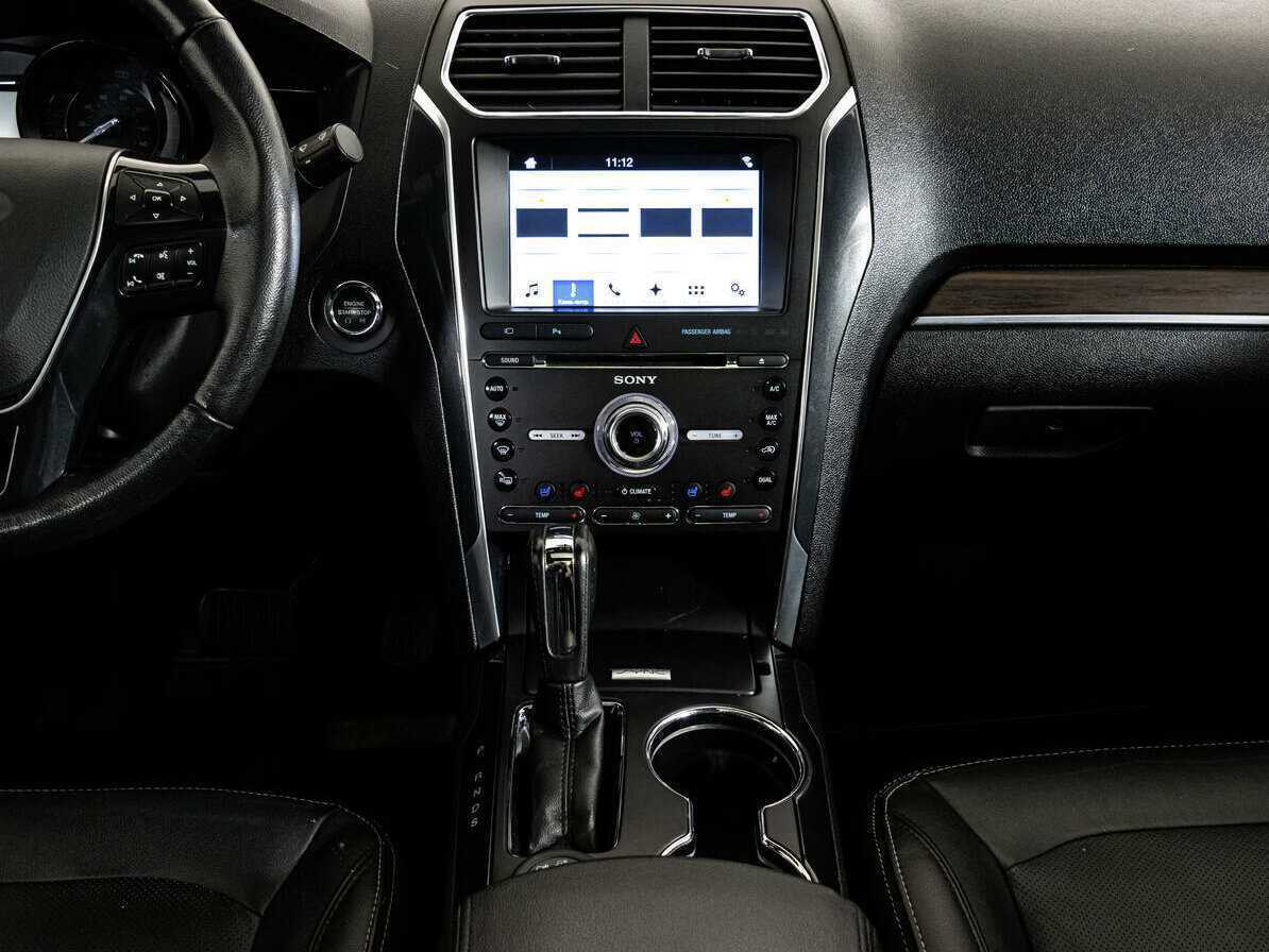 Ford Explorer с пробегом — 2017 год. Фото: #12