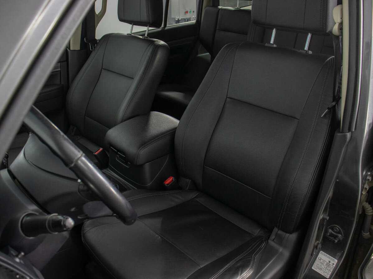 Mitsubishi Pajero с пробегом — 2017 год. Фото: #11