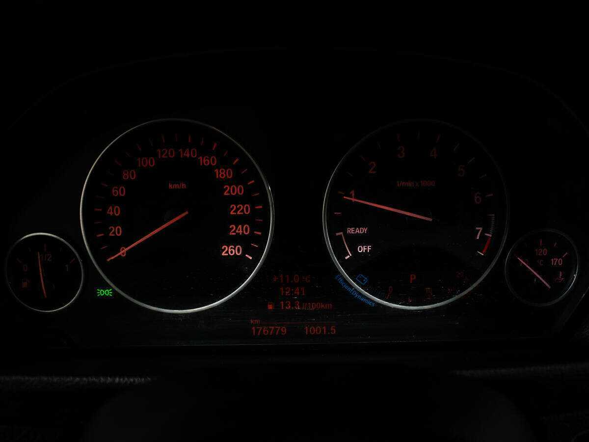 BMW 3 серии с пробегом — 2013 год. Фото: #10