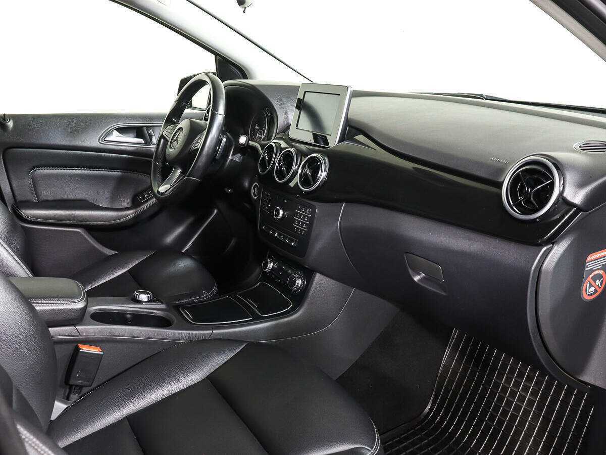 Mercedes-Benz B-Класс с пробегом — 2015 год. Фото: #7