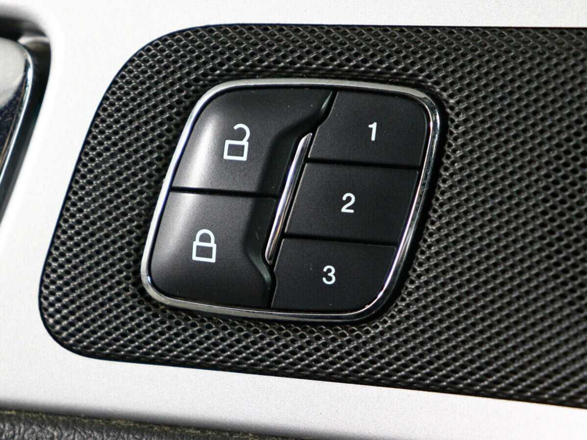 Ford Explorer с пробегом — 2012 год. Фото: #17