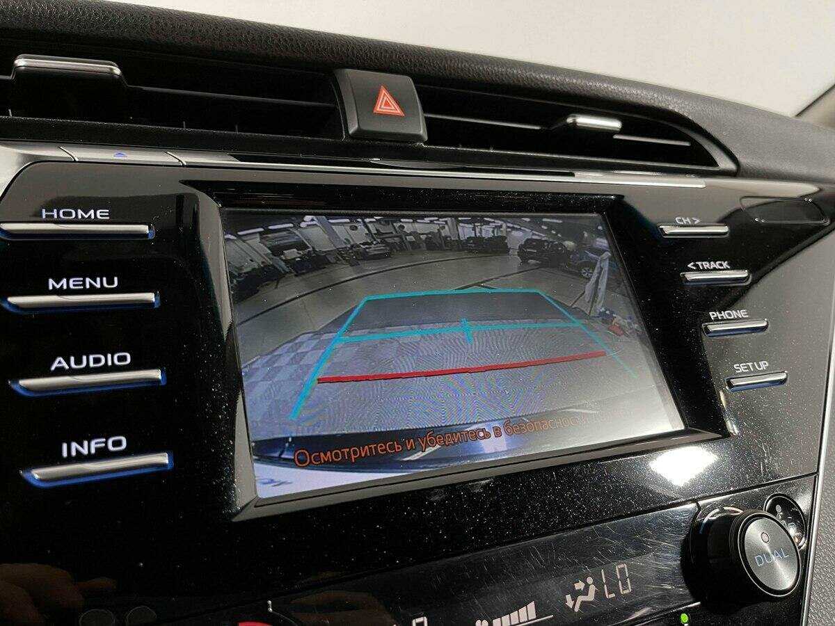 Toyota Camry с пробегом — 2019 год. Фото: #11