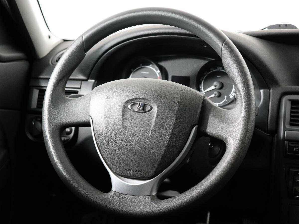 Lada (ВАЗ) Priora с пробегом — 2017 год. Фото: #11